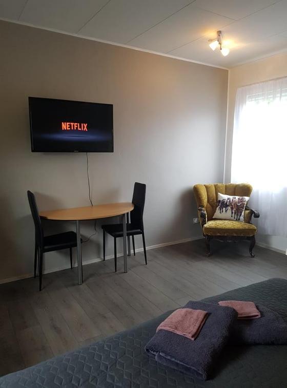Laekjarbakki 11 Apartment วาร์มาห์ลิด ภายนอก รูปภาพ